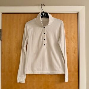 Women’s Athleta 1/4 Button Pullover, Size M. Great Condition